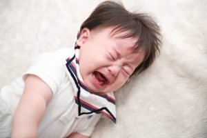 赤ちゃん-泣く
