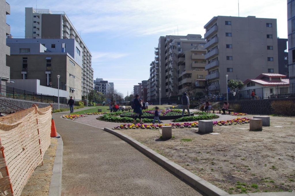 大横川親水公園 花壇