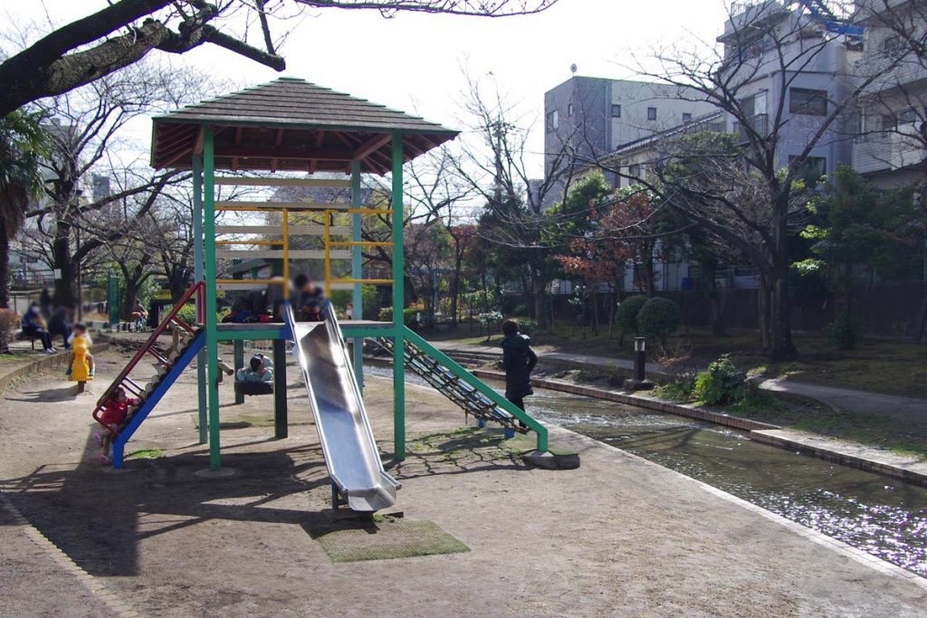 大横川親水公園 複合遊具